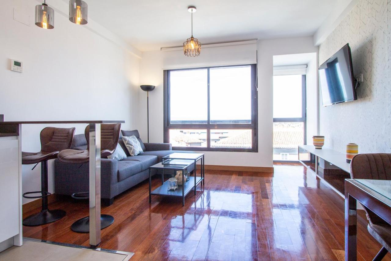 Apartamentos Castilla Luz Business Madrid Bagian luar foto