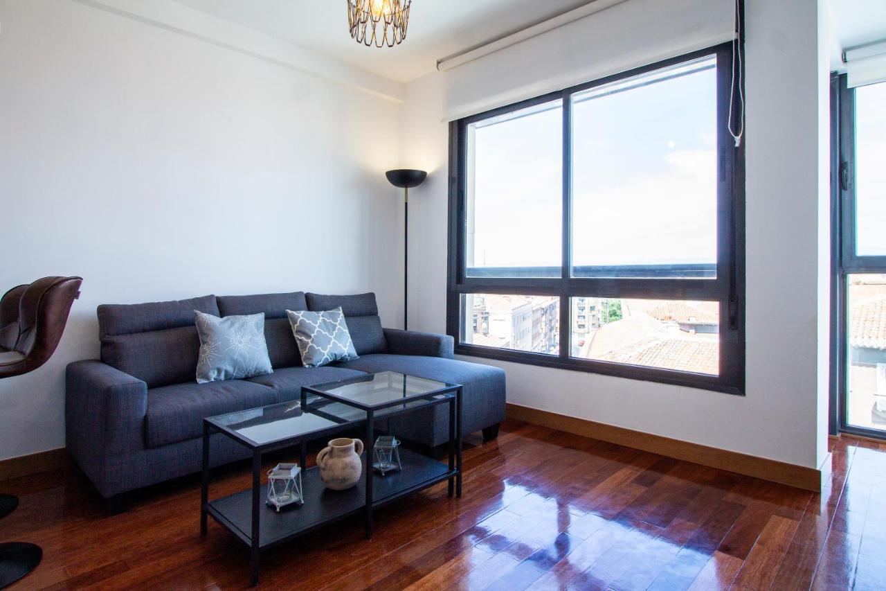 Apartamentos Castilla Luz Business Madrid Bagian luar foto
