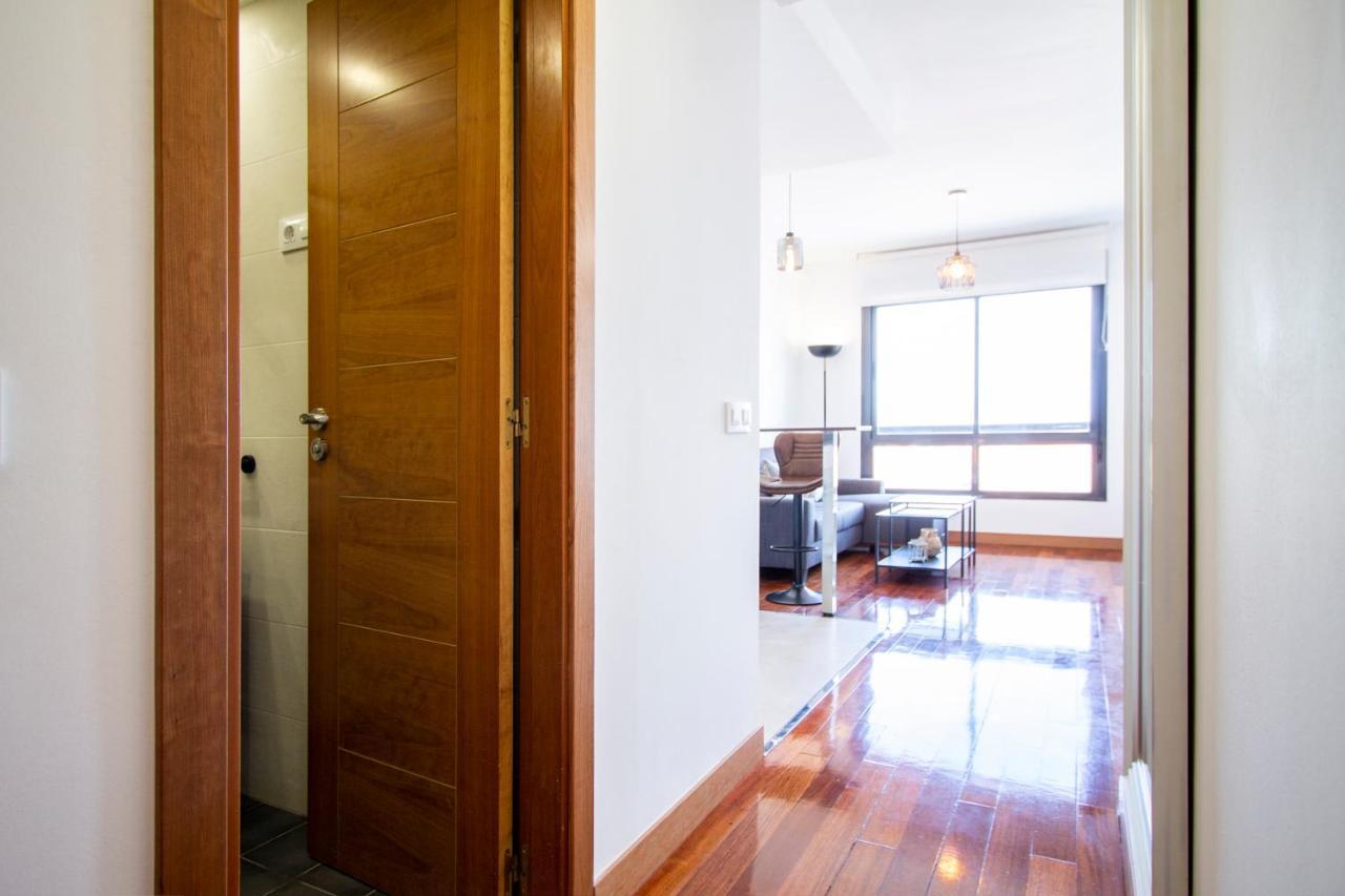 Apartamentos Castilla Luz Business Madrid Bagian luar foto
