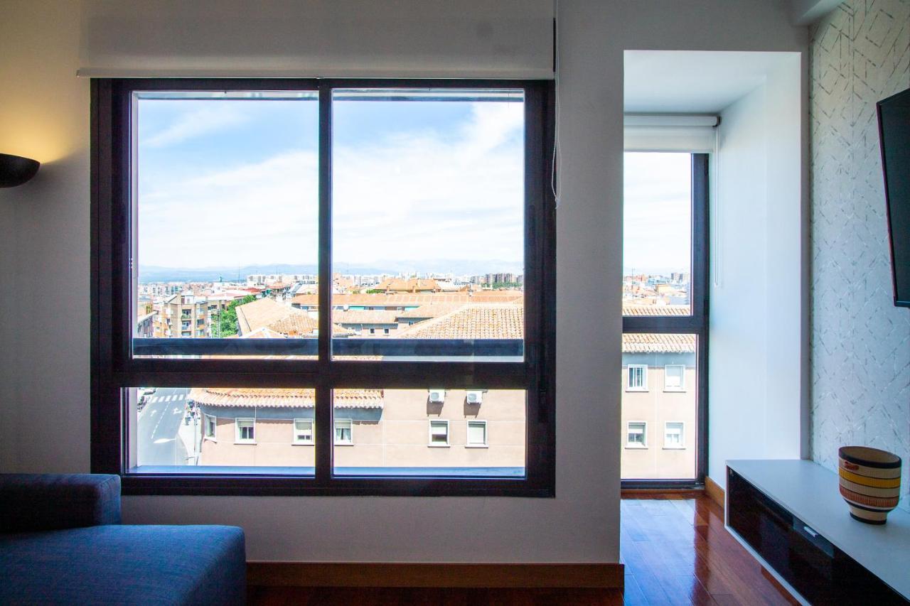 Apartamentos Castilla Luz Business Madrid Bagian luar foto