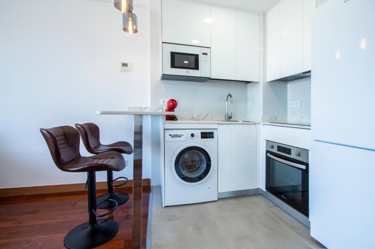 Apartamentos Castilla Luz Business Madrid Bagian luar foto