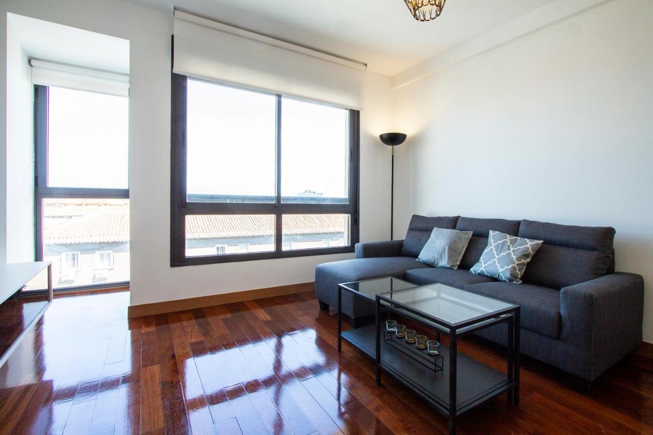 Apartamentos Castilla Luz Business Madrid Bagian luar foto