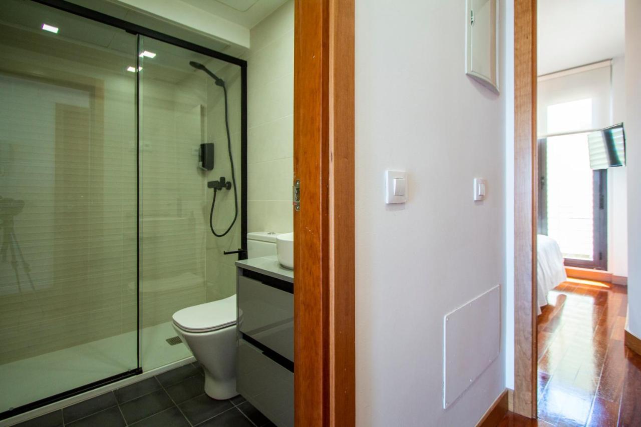Apartamentos Castilla Luz Business Madrid Bagian luar foto