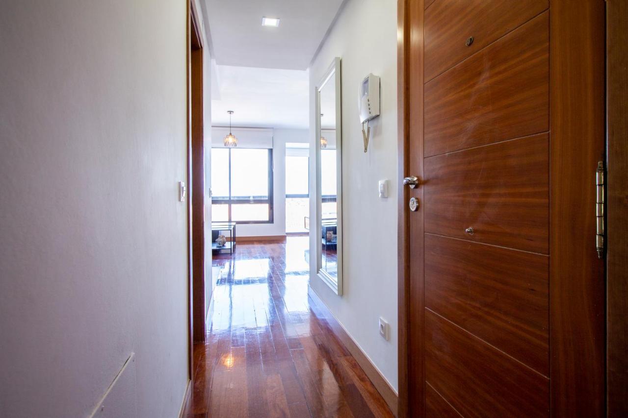 Apartamentos Castilla Luz Business Madrid Bagian luar foto