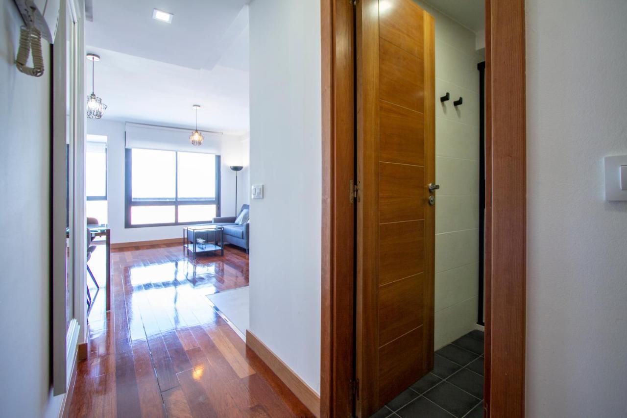 Apartamentos Castilla Luz Business Madrid Bagian luar foto