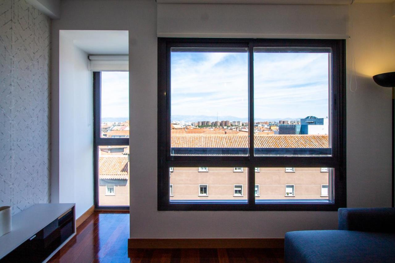 Apartamentos Castilla Luz Business Madrid Bagian luar foto