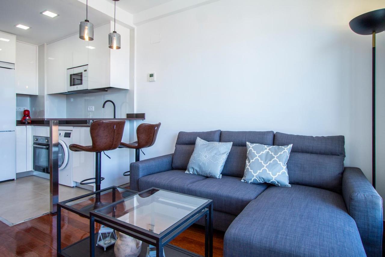 Apartamentos Castilla Luz Business Madrid Bagian luar foto