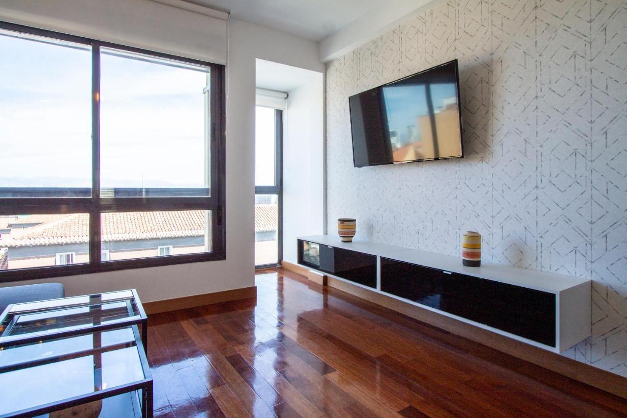 Apartamentos Castilla Luz Business Madrid Bagian luar foto