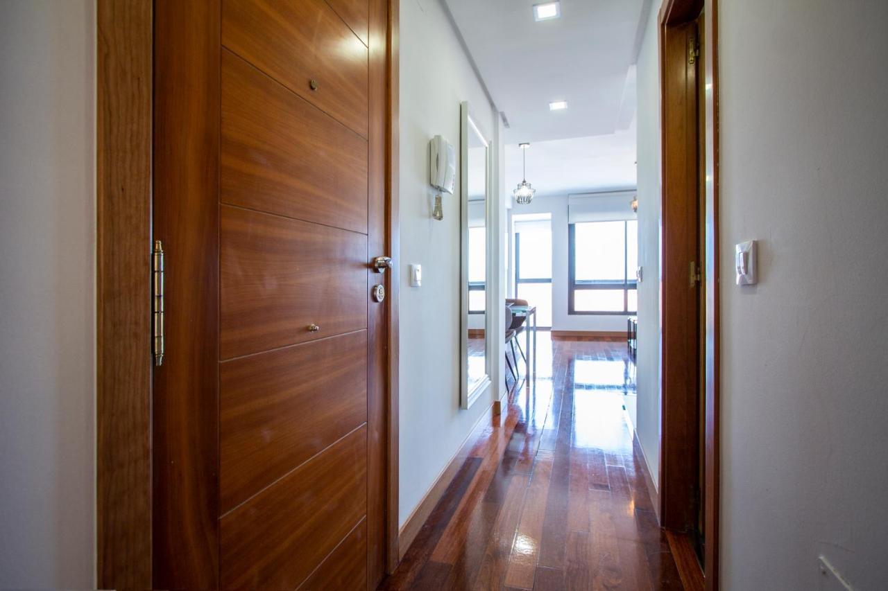 Apartamentos Castilla Luz Business Madrid Bagian luar foto
