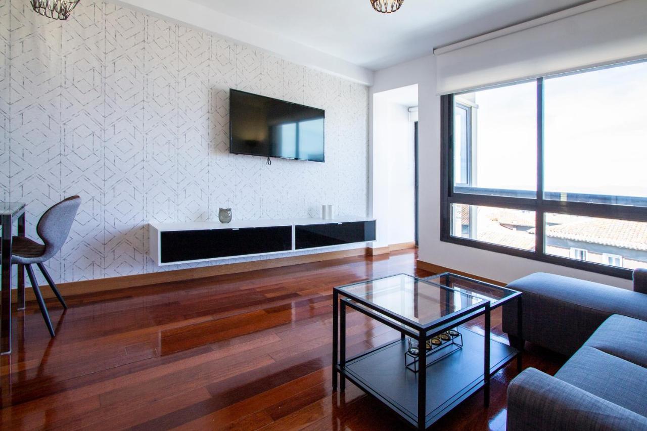 Apartamentos Castilla Luz Business Madrid Bagian luar foto